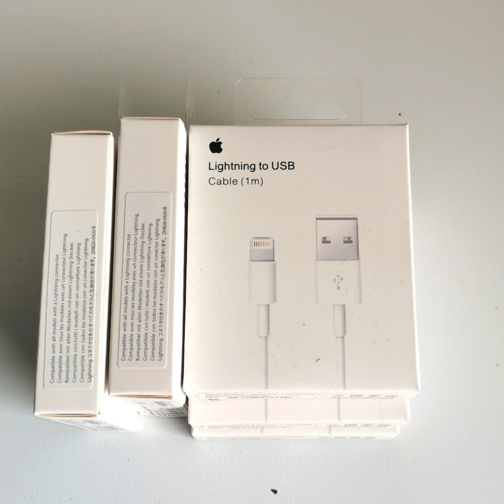 LIGHTNING TO USB CABLE  (1m) Pack of 5